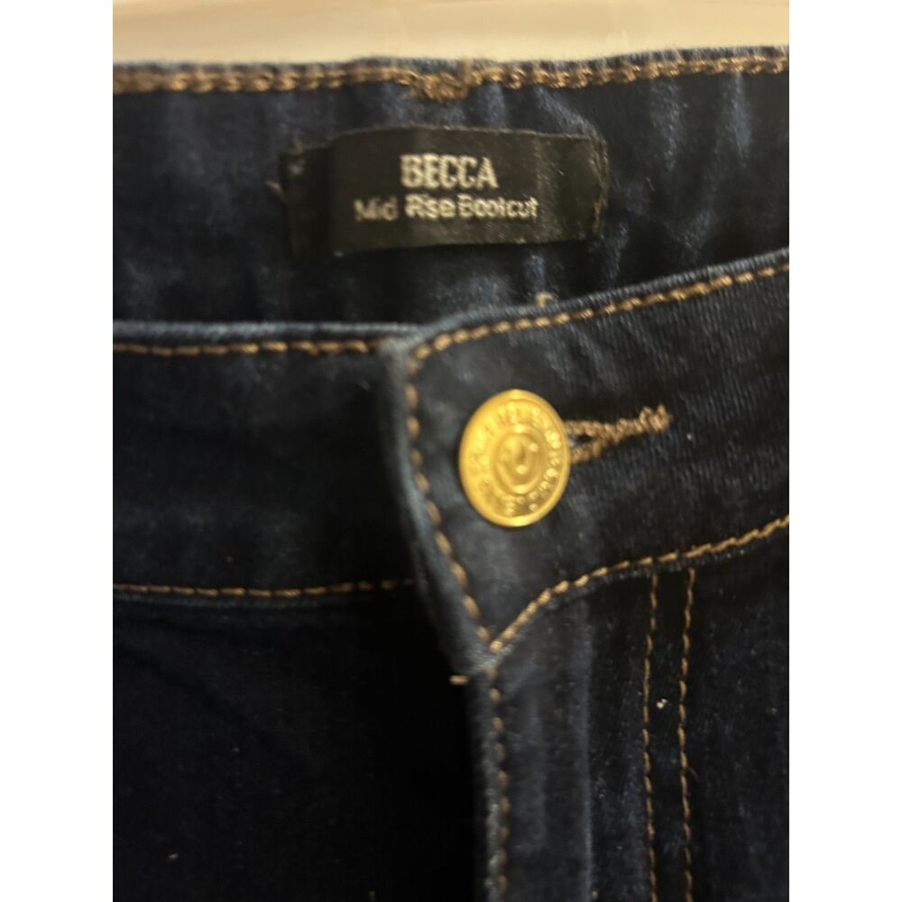 True Religion Becca Cuff Logo Jeans Oak Wash Size 28 Mid Rise Straight NWT $164 - Picture 5 of 8